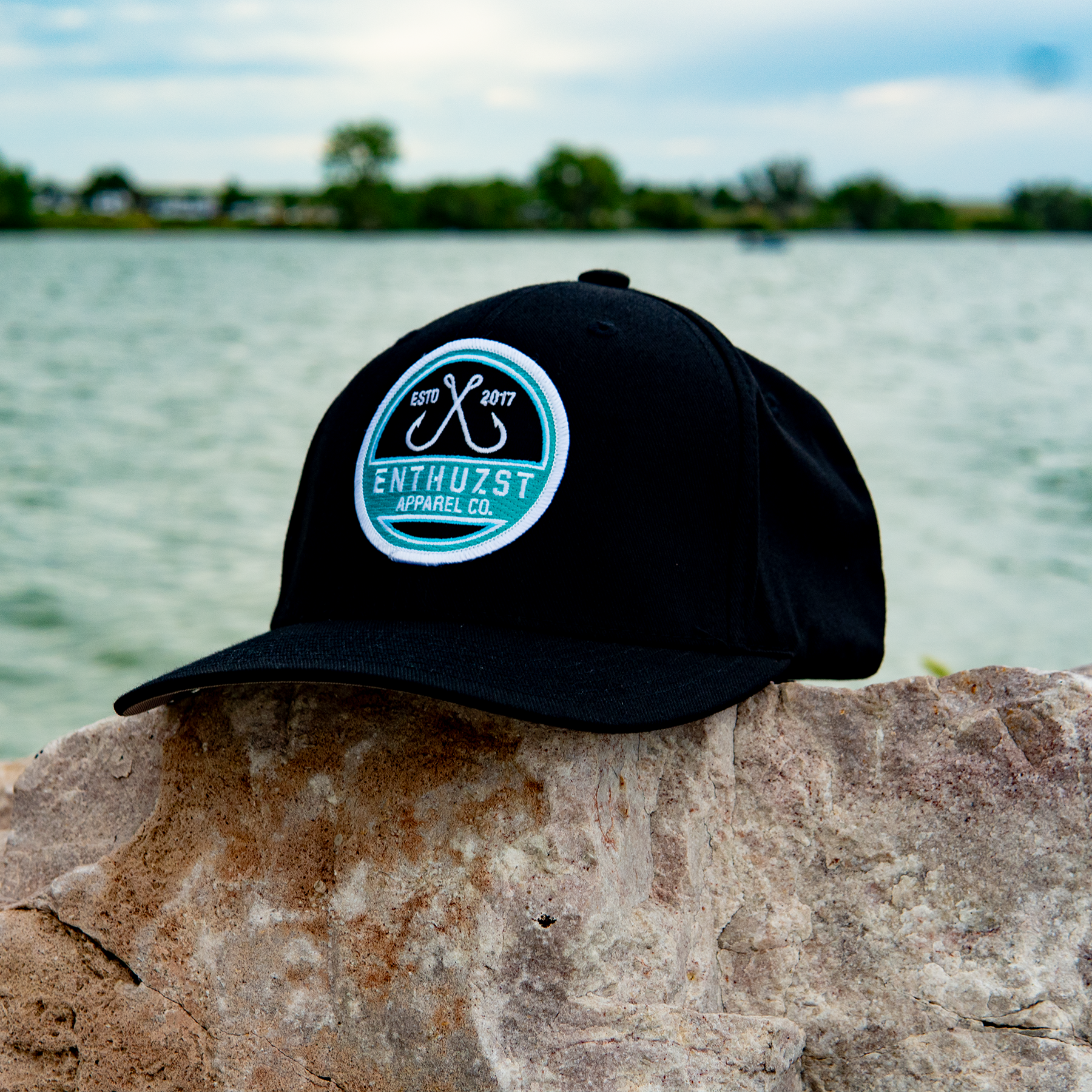 LURED FLEXFIT HAT
